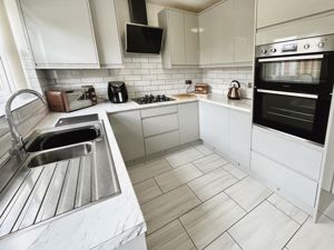 Kitchen- click for photo gallery